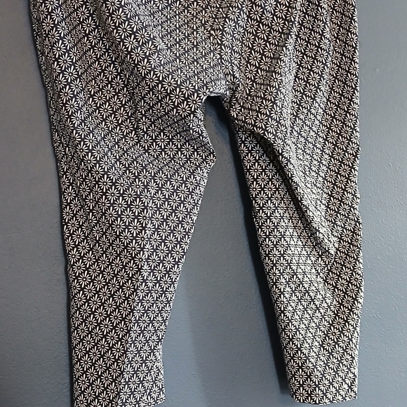 Talbots Capri pants - Picture 3 of 4